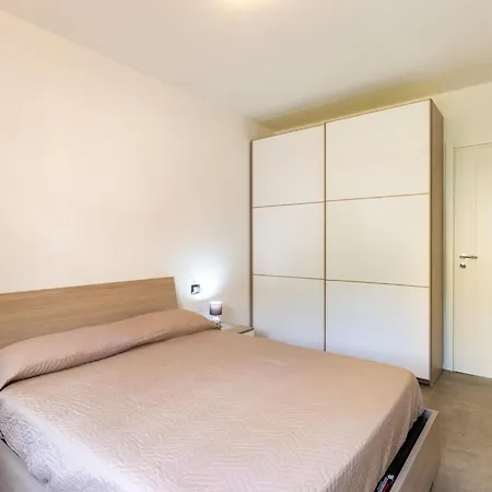 Re16 Regina By Interhome