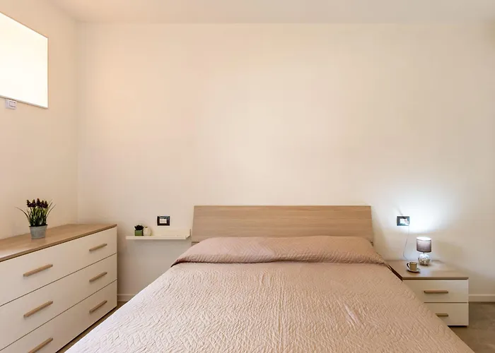 Appartamento Re16 Regina By Interhome